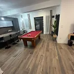 Brothers House *