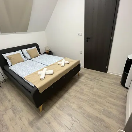 Brothers House Semesterbostad *